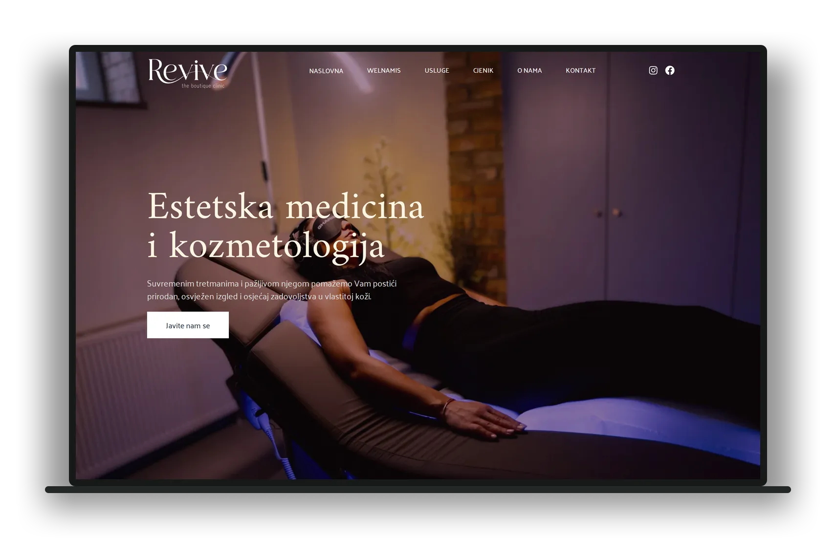 Naslovna stranica Revive Clinic prikazana na laptopu